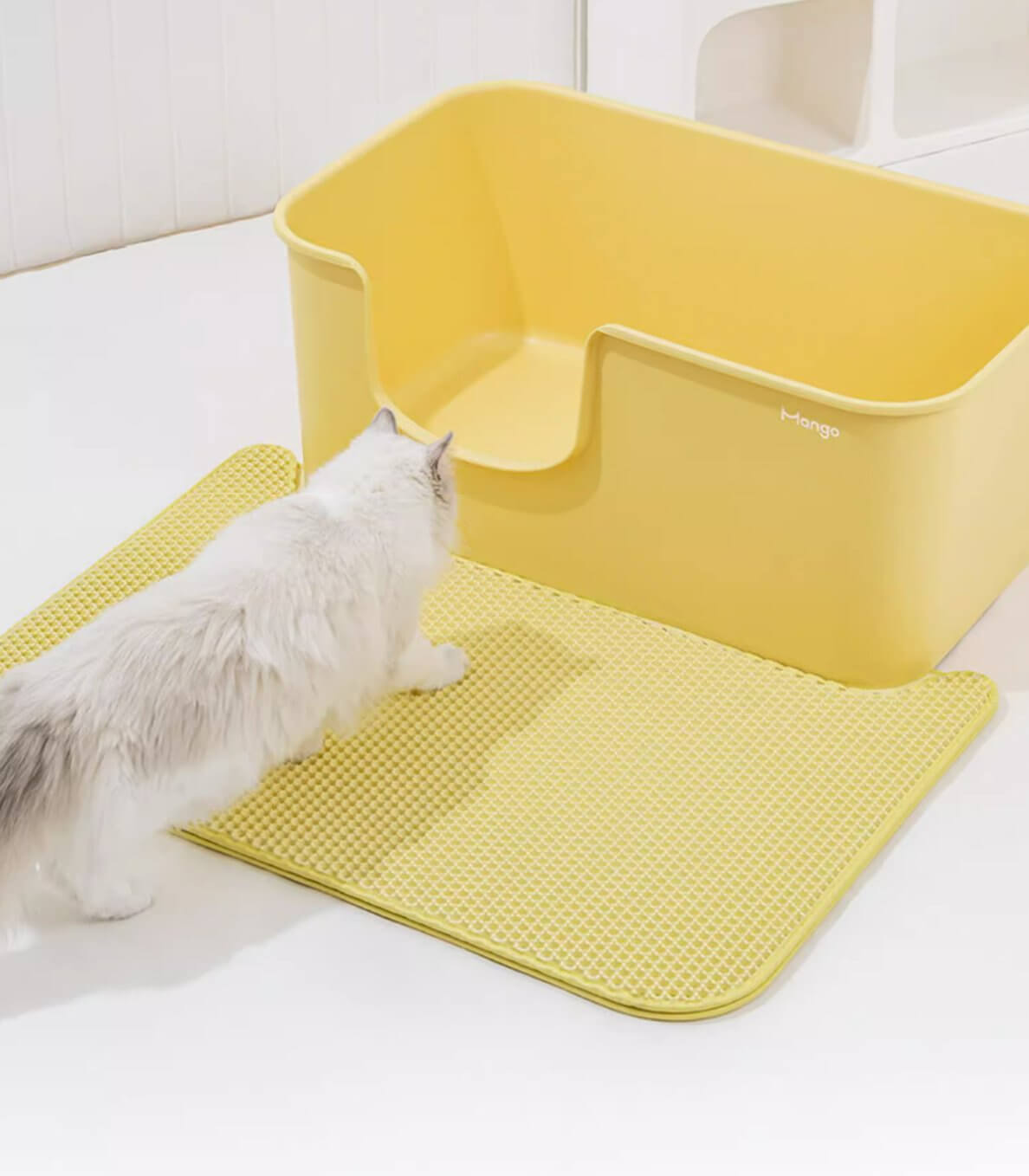 Macaron Cream Extra Large High - quality Open Cat Litter Box with Litter Mat - Happy 4 Paws