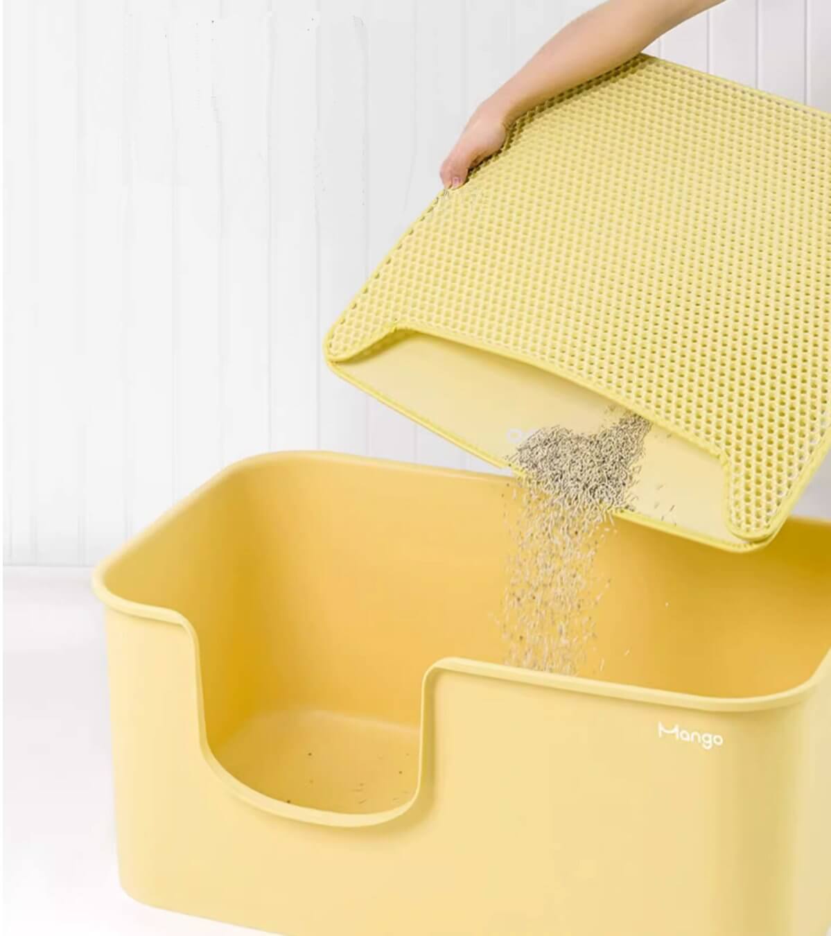 Macaron Cream Extra Large High - quality Open Cat Litter Box with Litter Mat - Happy 4 Paws