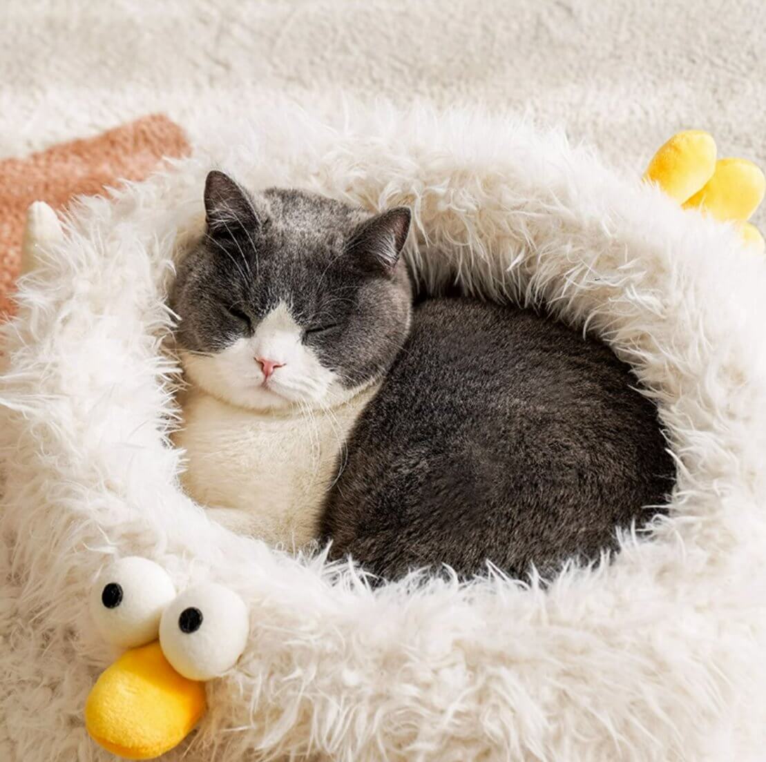 Super Soft Warm Fluffy Pet Bed Chicken Cat Bed - Happy 4 Paws